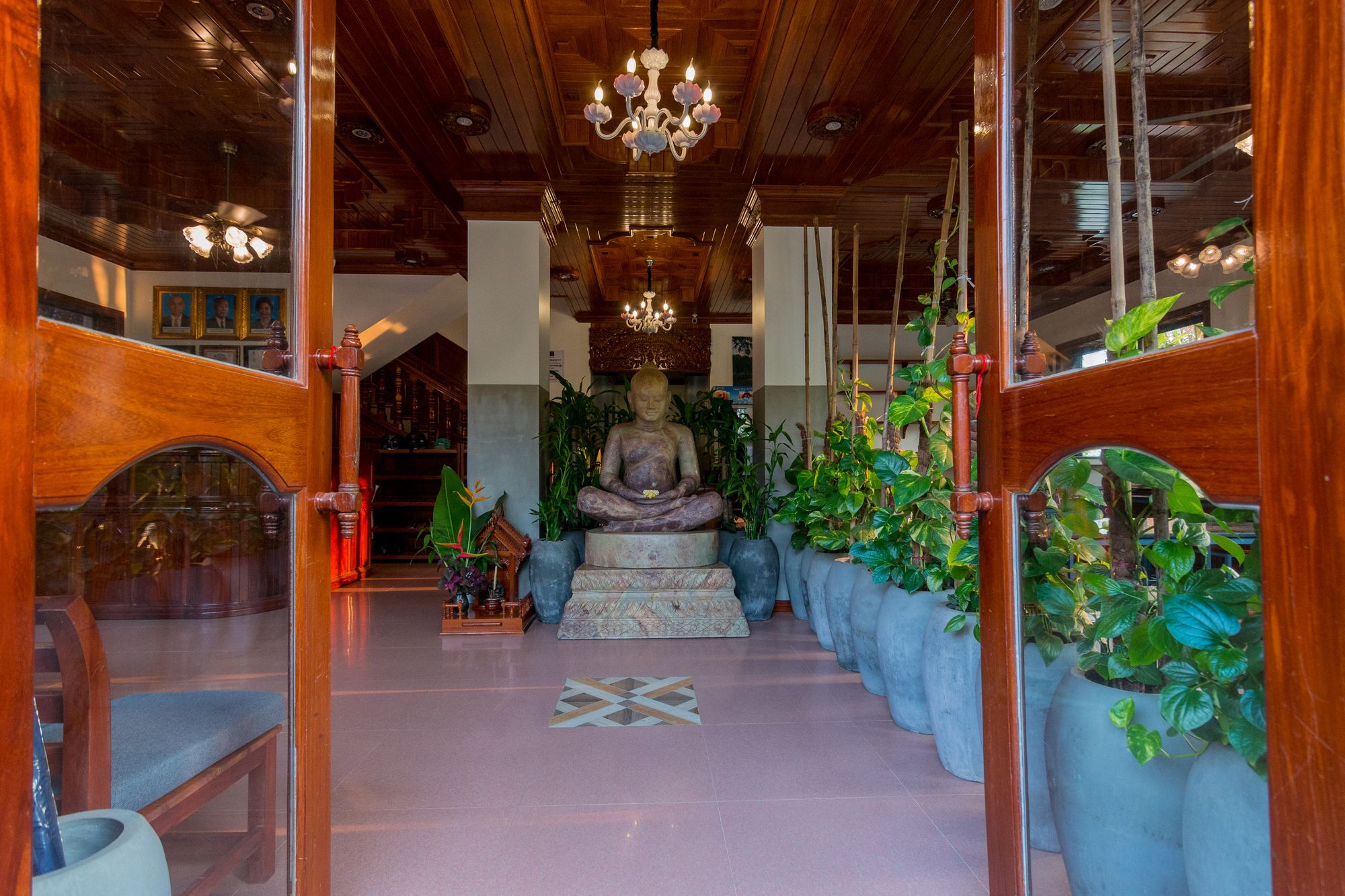 Bokre Angkor Hostel Siem Reap Exteriör bild